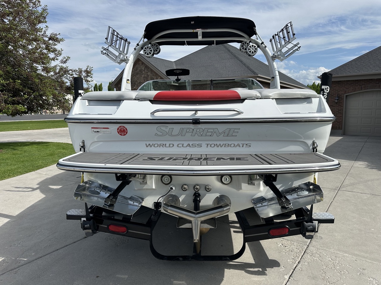 2013 Supreme V226 loaded, 750 hours Icon